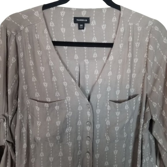 Torrid Womens 00X Gray Arrow Print Harper Crepe Bu - Picture 3 of 9
